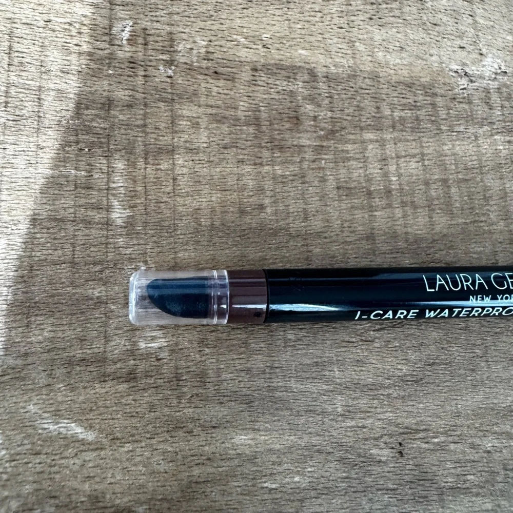 NEW Laura Geller I-Care Waterproof Eyeliner ~ Brown
